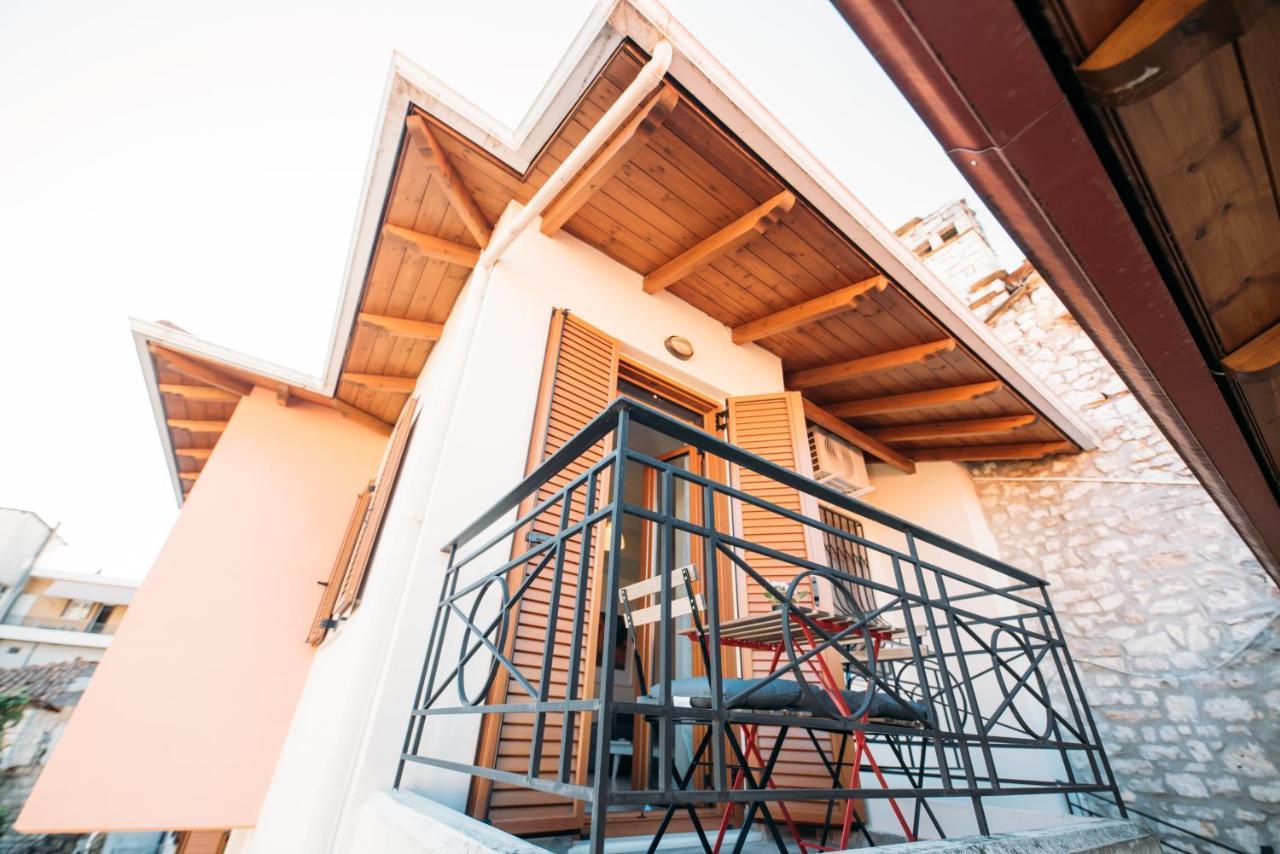 Muses Old Town Ioannina 2 Apartamento Exterior foto